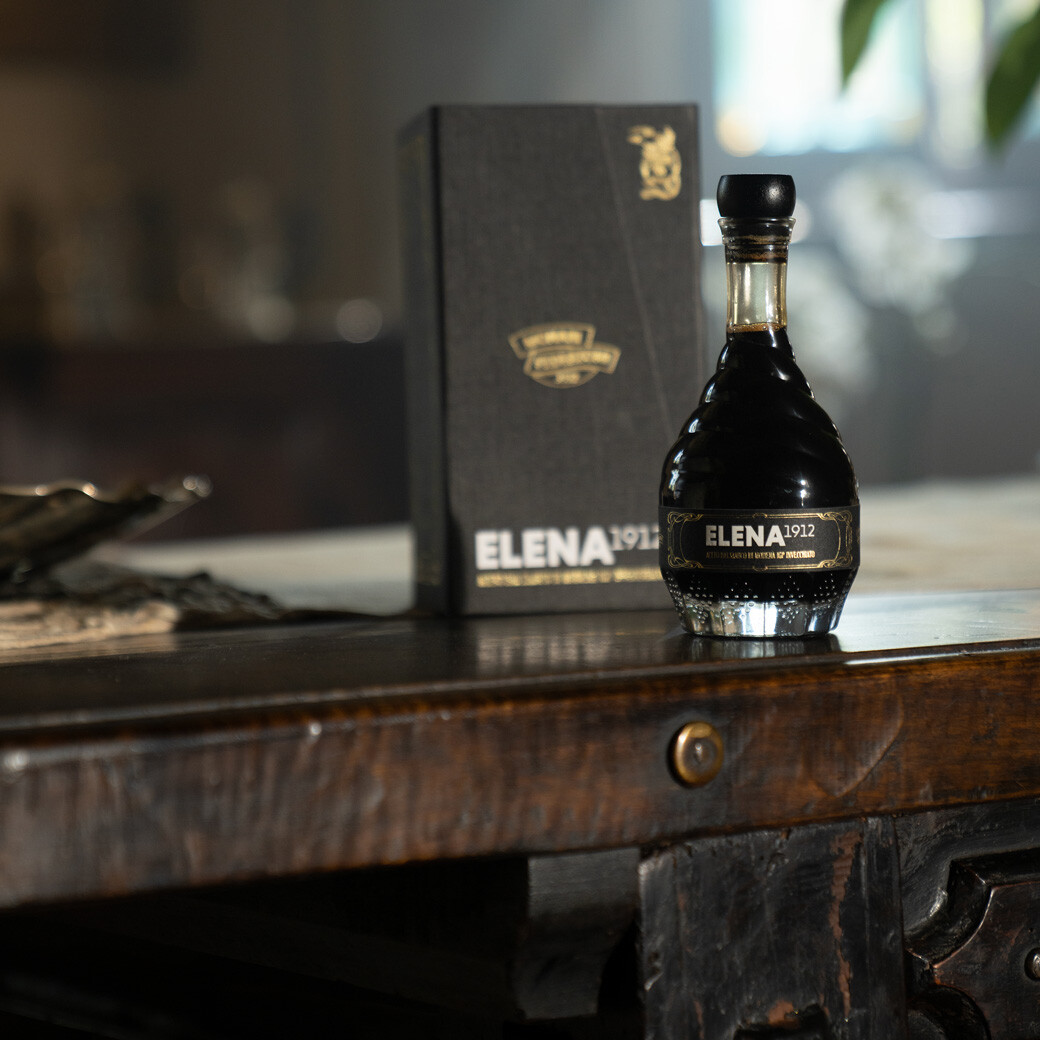 Elena 1912 Bottle